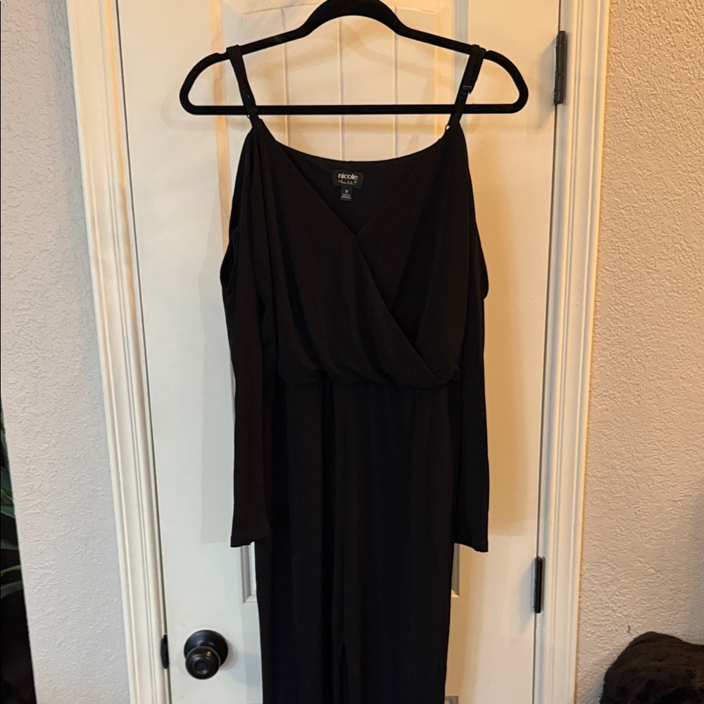 Nicole Miller adjustable strap Shoulder Black long romper
